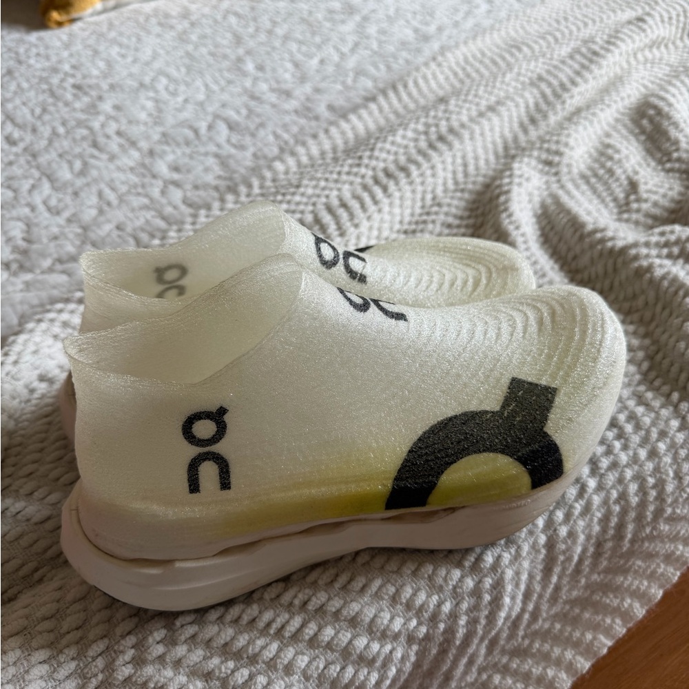 On Running Cloudboom Strike LS (W9/M7.5)